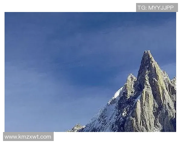 独行侠探索孤独的力量与自由的极限：一场心灵的冒险之旅