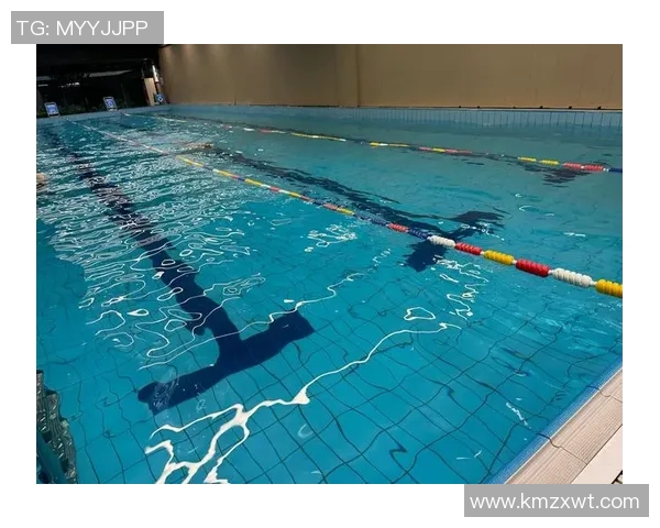 游泳助力健康：增强心肺功能 提升免疫力 缓解压力改善睡眠质量